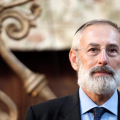 Rav R. Di Segni. Divisi fuori, divisi dentro